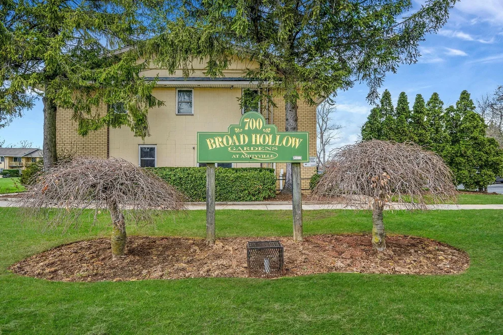 Unit for sale at 700 Broadway, Babylon, NY 11701