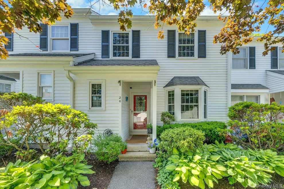 Unit for sale at 24 Briar Court, Lewisboro, NY 10518