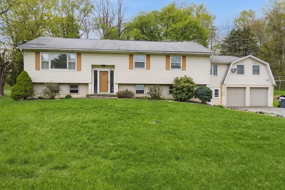 Unit for sale at 13 Berry Road, Marlboro, NY 12542