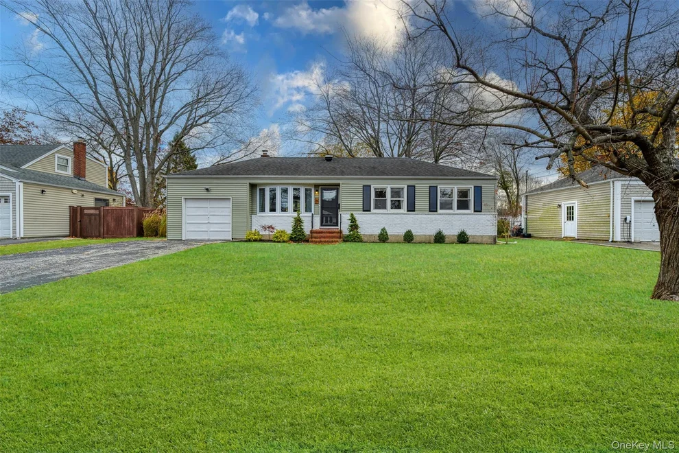 Unit for sale at 15 Goldsmith Avenue, Huntington, NY 11740