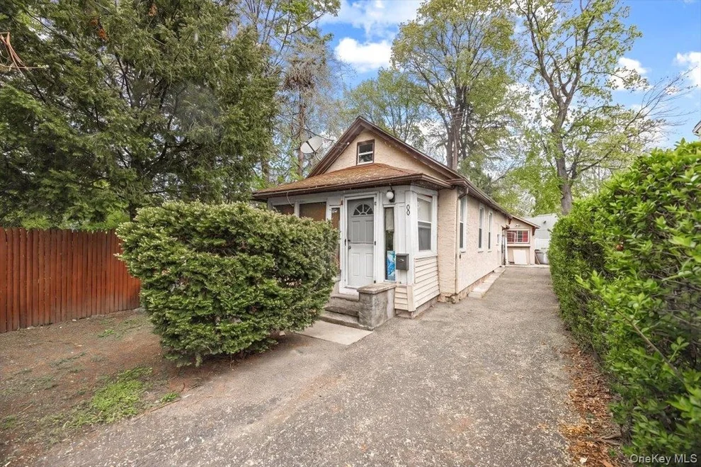 Unit for sale at 8 Geyser Place, Greenburgh, NY 10607