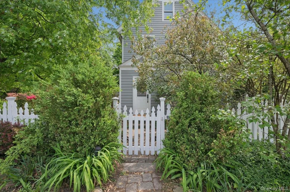 Unit for sale at 16 Cedar Street, Greenburgh, NY 10706