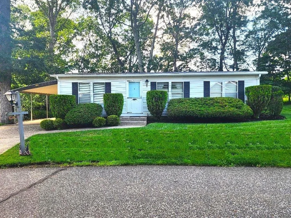 Unit for sale at 1407 Middle Road, Riverhead, NY 11933