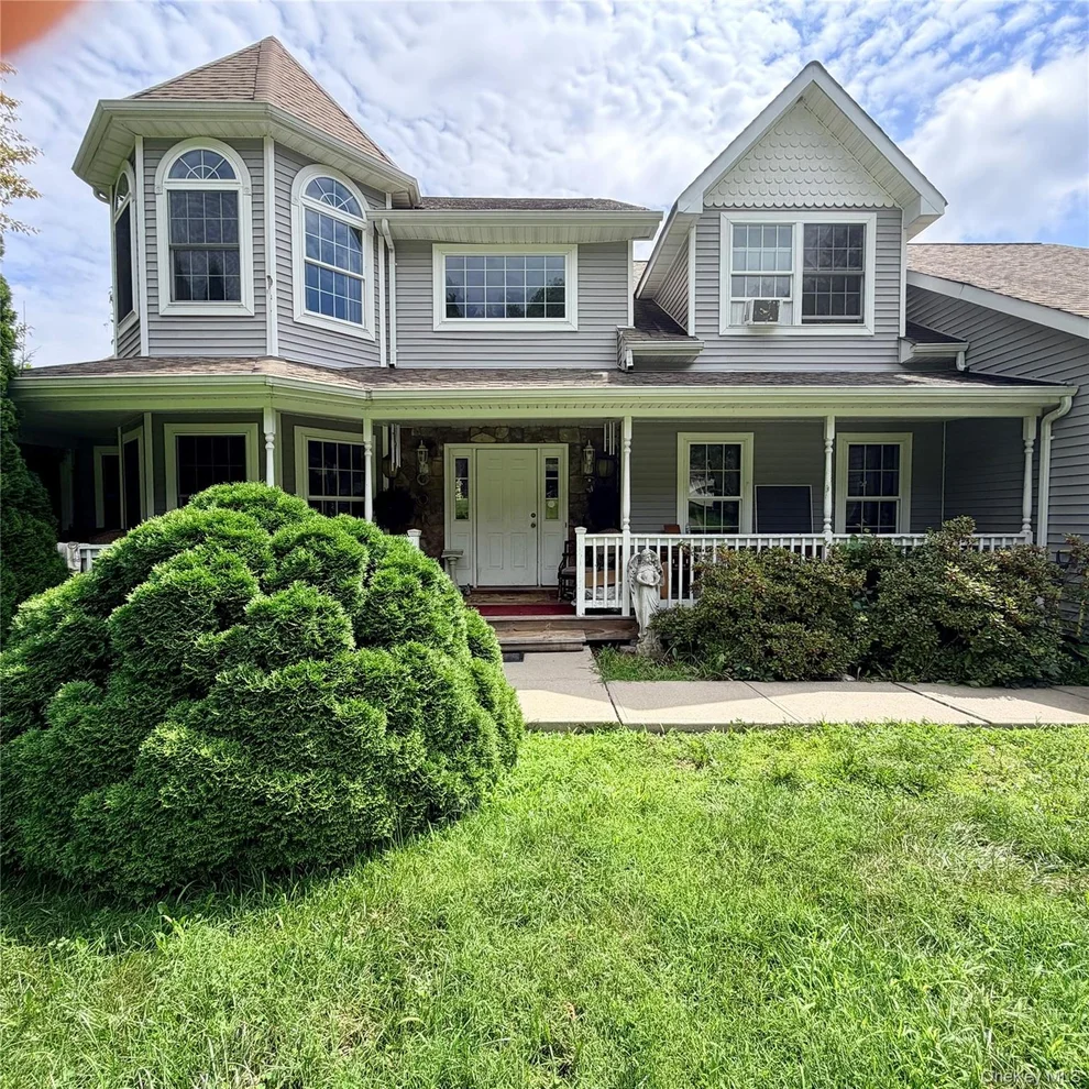 Unit for sale at 14 Clarks Lane, Marlboro, NY 12547