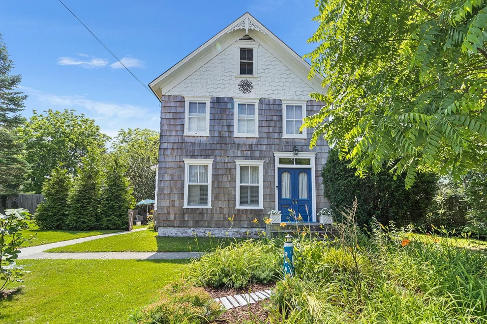Unit for sale at 30 Railroad Avenue, Brookhaven, NY 11934