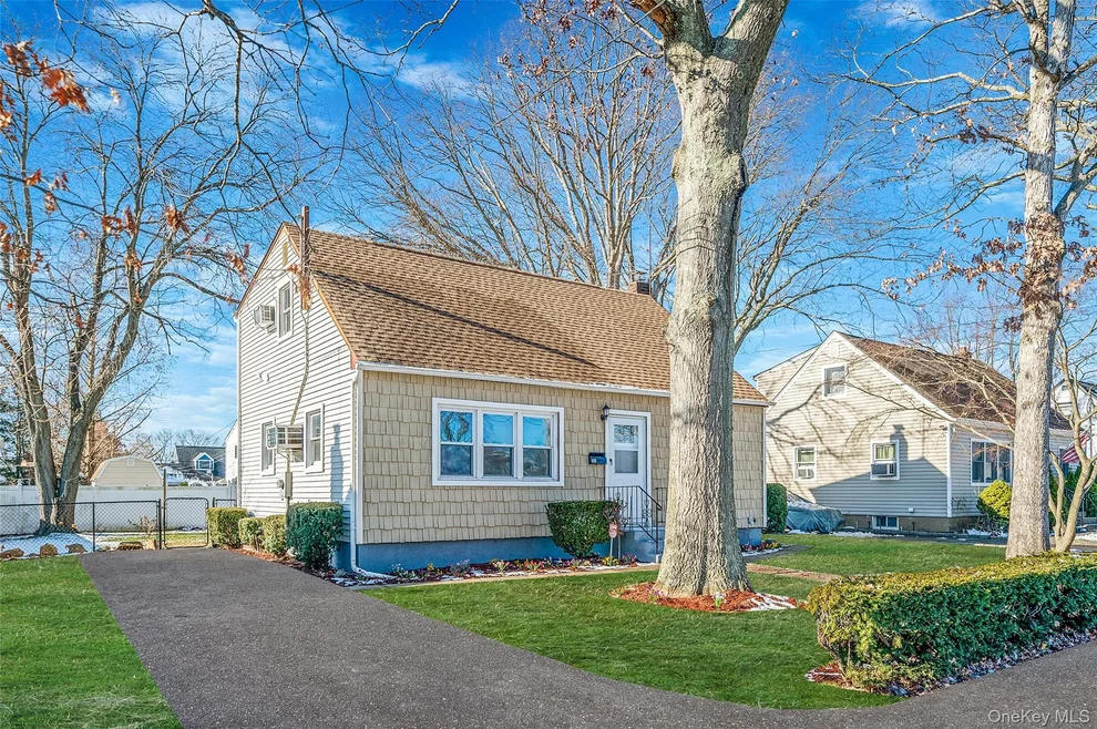 Unit for sale at 266 W 16th Street, Babylon, NY 11729