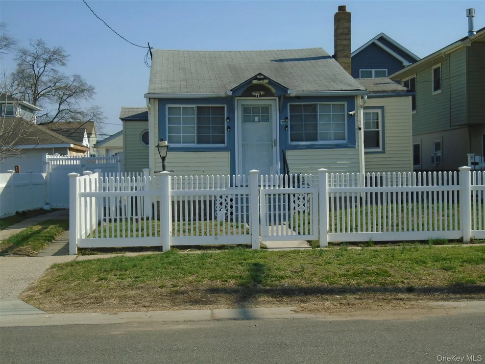 Unit for sale at 12 North Boulevard, Hempstead, NY 11518