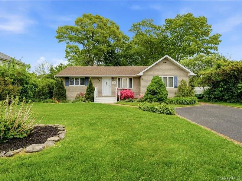 Unit for sale at 123 Meroke Lane, Islip, NY 11730