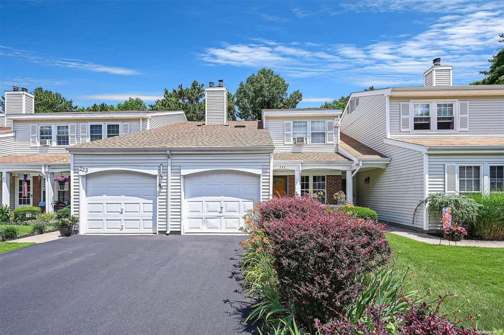 Unit for sale at 224 Ivy Meadow Court, Brookhaven, NY 11953
