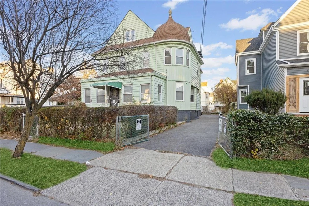 Unit for sale at 257 S 2nd Avenue, Mount Vernon, NY 10550