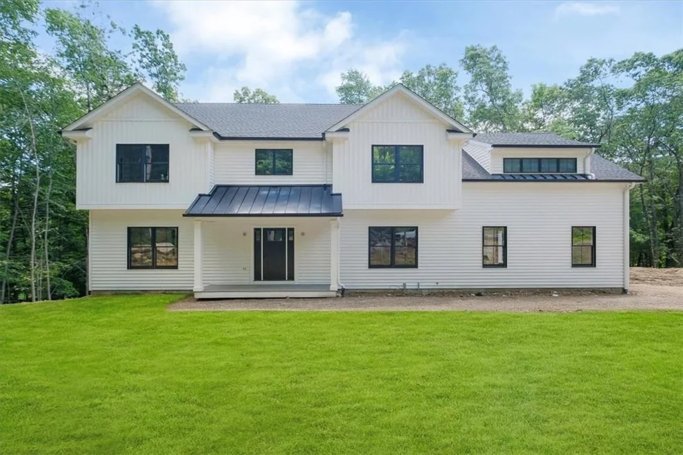 Unit for sale at 8 Smith Lane, Somers, NY 10589