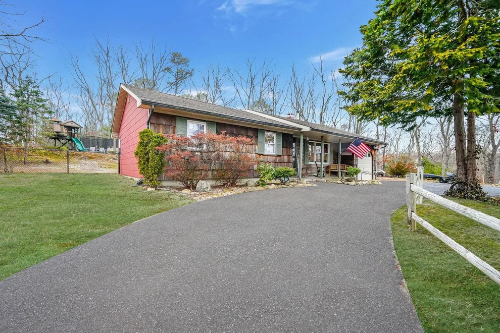 Unit for sale at 4 Milldown Road, Brookhaven, NY 11980