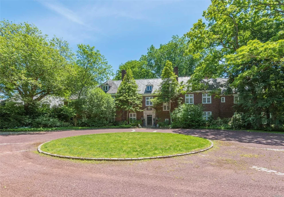 Unit for sale at 11 Evans Drive, Oyster Bay, NY 11545