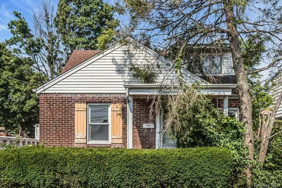 Unit for sale at 1915 Stewart Avenue, North Hempstead, NY 11040