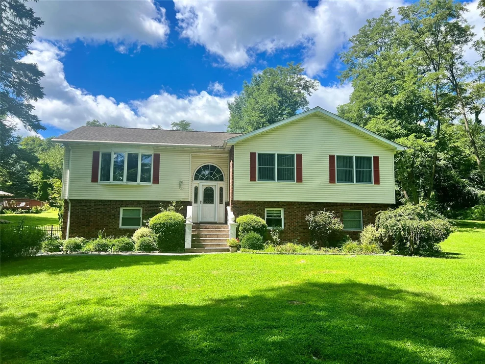 Unit for sale at 4 Fassitt Drive, Carmel, NY 10541