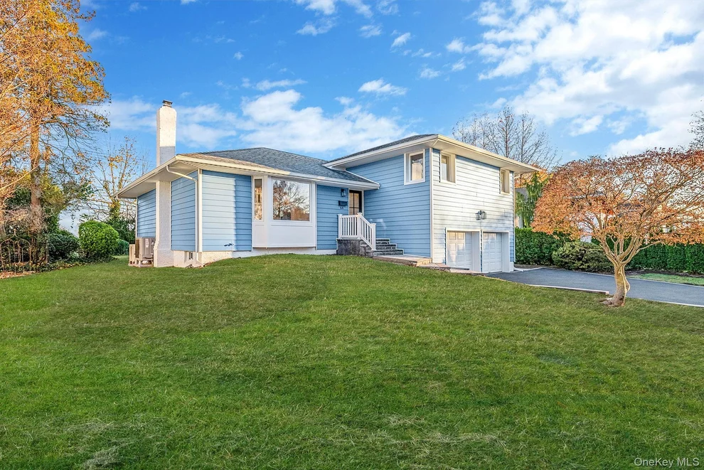 Unit for sale at 64 Hedgerow Lane, Oyster Bay, NY 11753