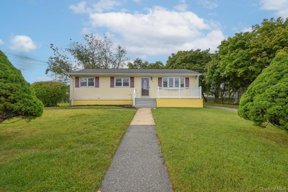Unit for sale at 52 Cedar Road, Babylon, NY 11701