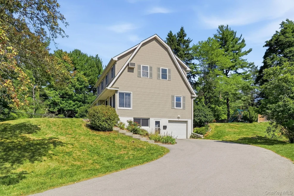 Unit for sale at 3 Ireland Drive, Poughkeepsie (Town), NY 12603