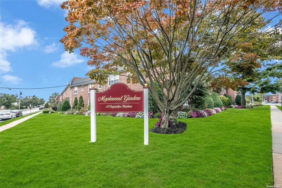 Unit for sale at 124 S Park Avenue, Hempstead, NY 11570
