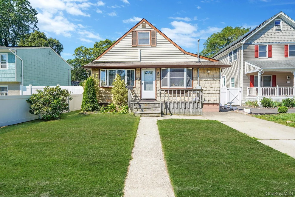 Unit for sale at 245 Waldo Street, Babylon, NY 11726