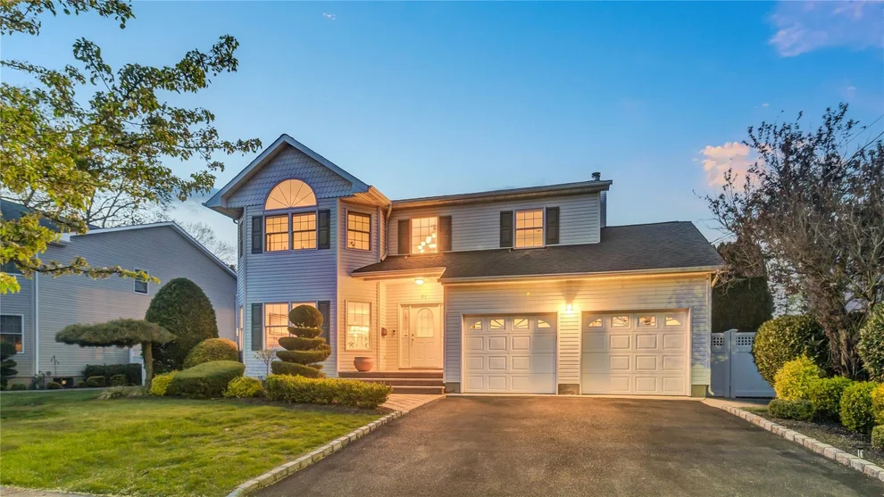Unit for sale at 91 Chicago Avenue, Oyster Bay, NY 11758