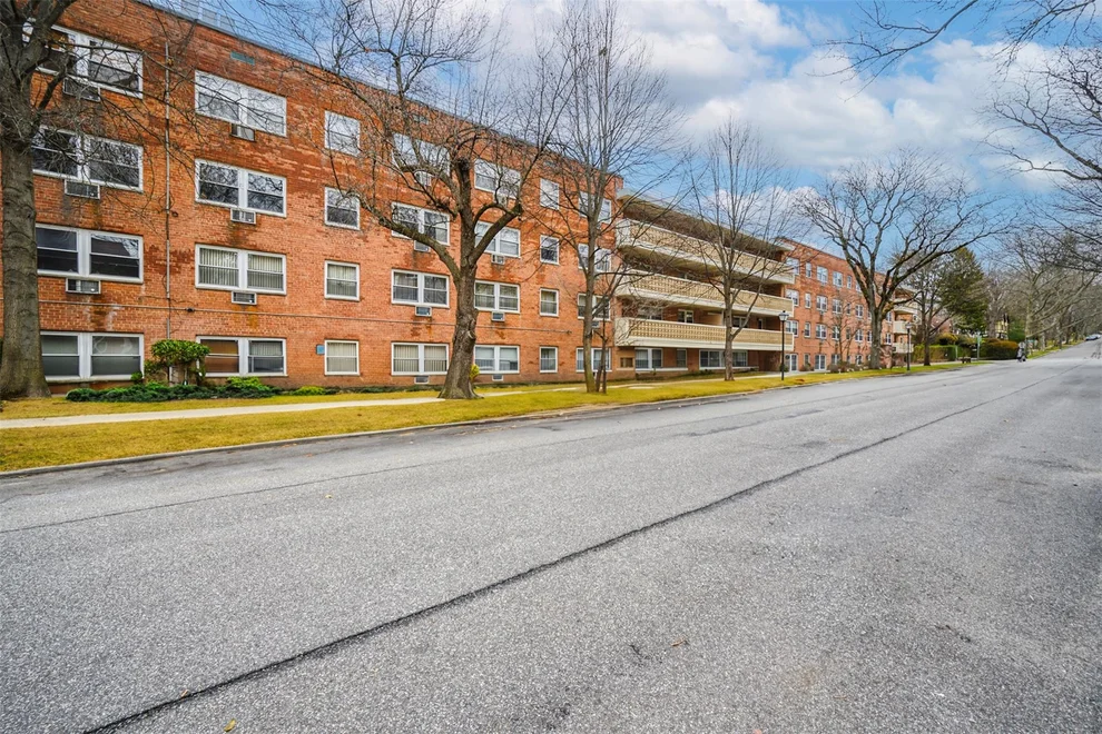 Unit for sale at 45 Hillpark Avenue, North Hempstead, NY 11021