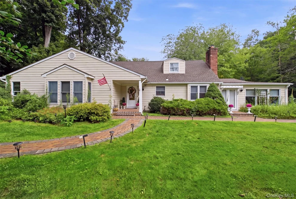 Unit for sale at 19 Eckernkamp Drive, Smithtown, NY 11787