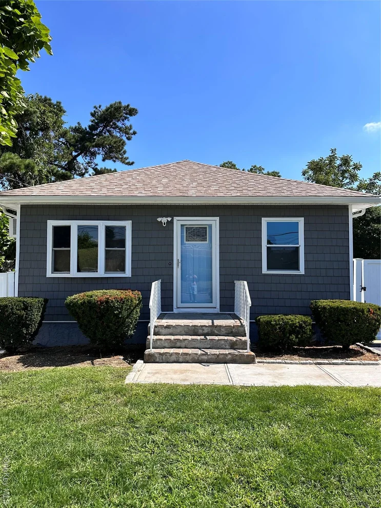 Unit for sale at 61 S 21st Street, Babylon, NY 11798