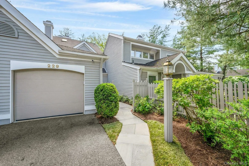 Unit for sale at 229 Boulder Ridge Road, Greenburgh, NY 10583