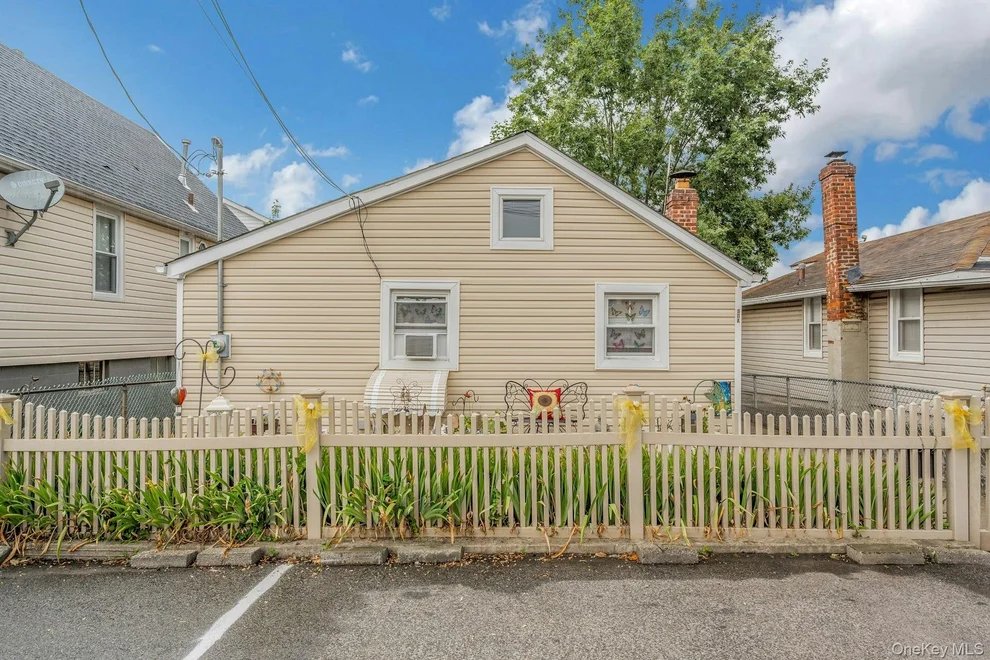 Unit for sale at 30A Edgewater Park, New York, NY 10465