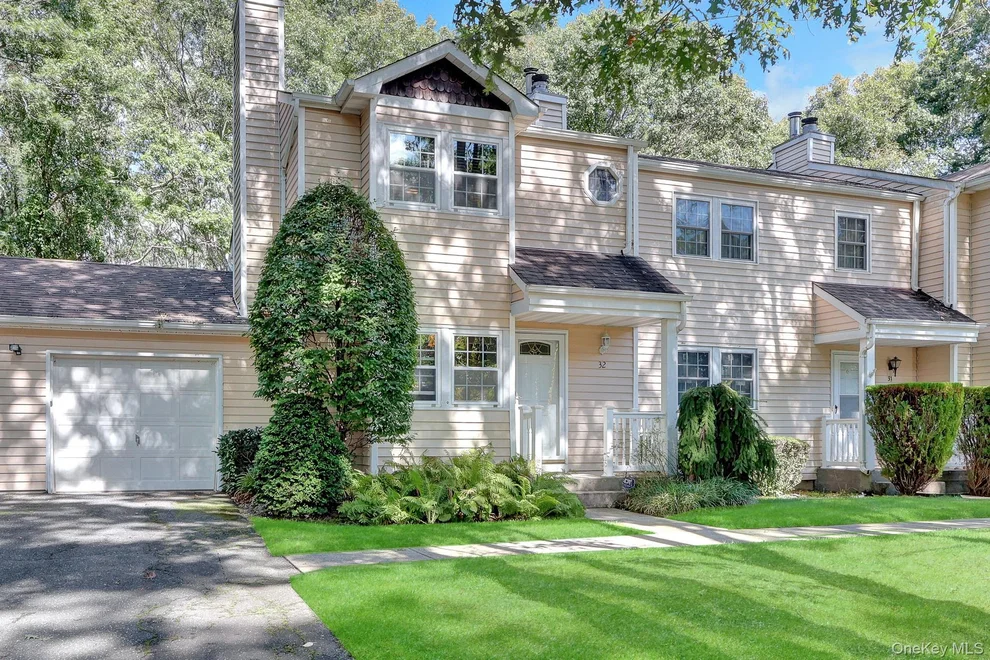 Unit for sale at 32 Huntington Commons, Brookhaven, NY 11980