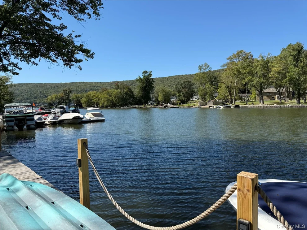 Unit for sale at 28 Sterling Road, Warwick (Town), NY 10925