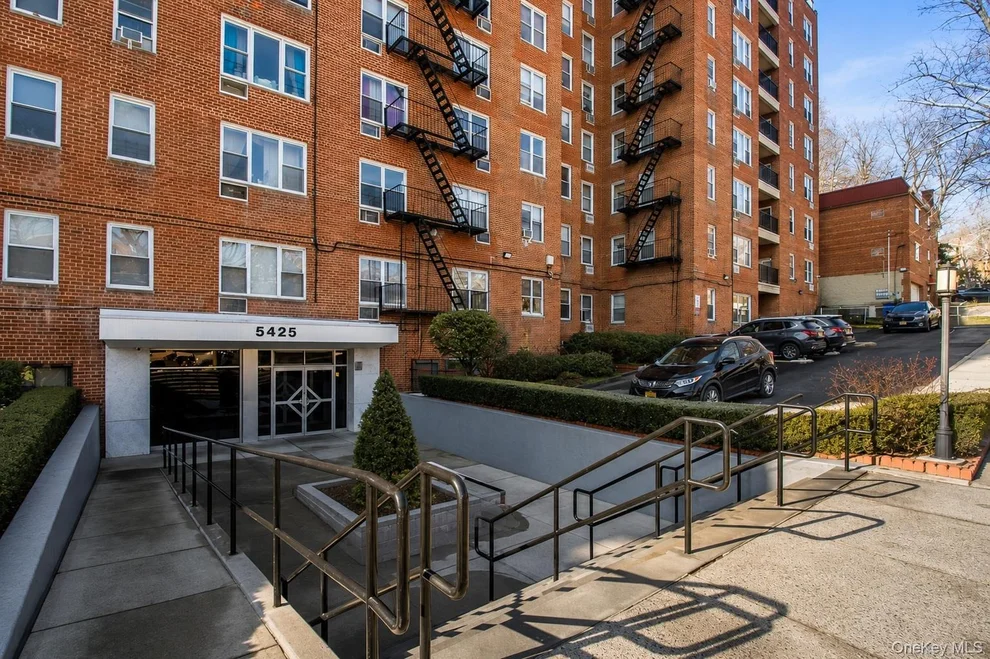 Unit for sale at 5425 Valles Avenue, New York, NY 10471