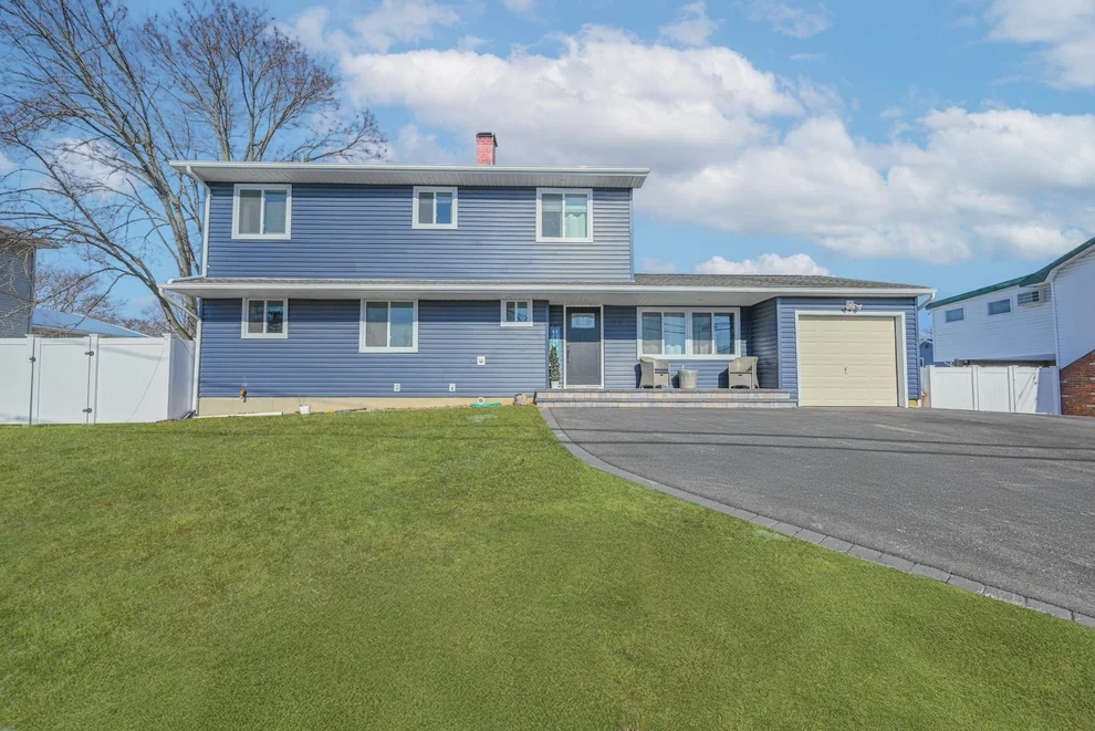 Unit for sale at 283 Rockaway Street, Islip, NY 11752