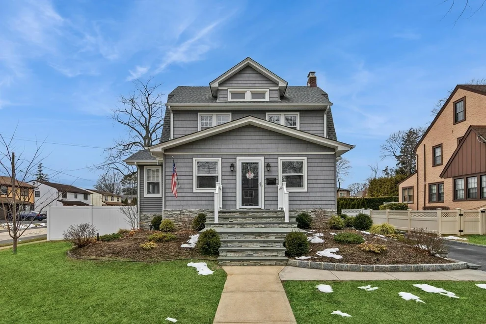 Unit for sale at 117 Grant Avenue, Hempstead, NY 11518