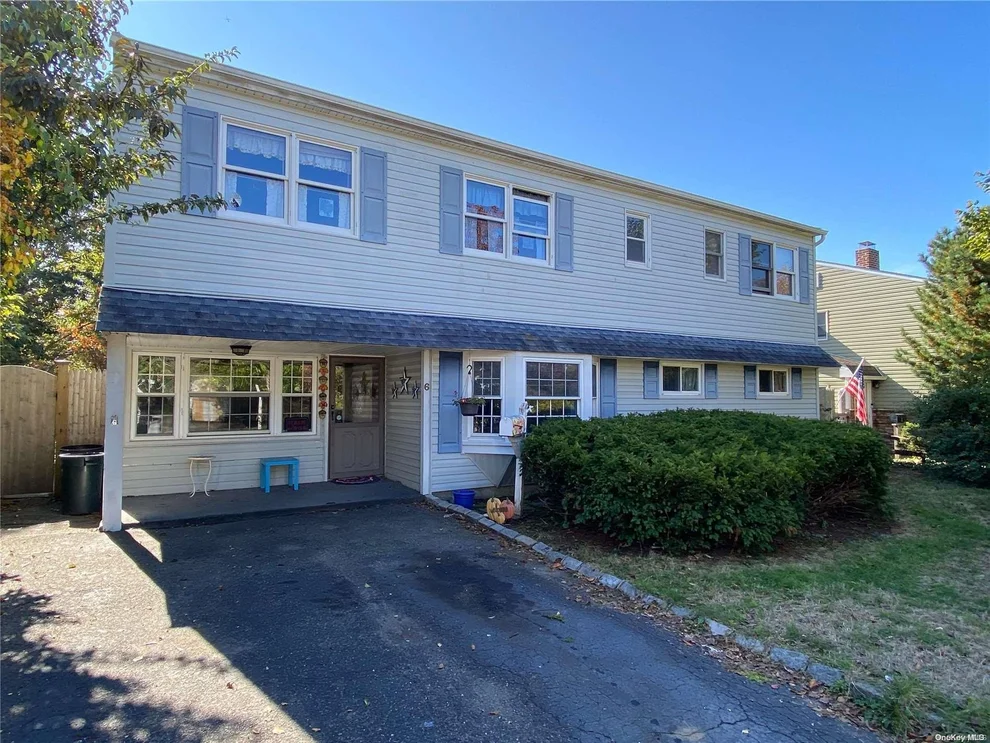 Unit for sale at 6 Cattle Lane, Hempstead, NY 11756