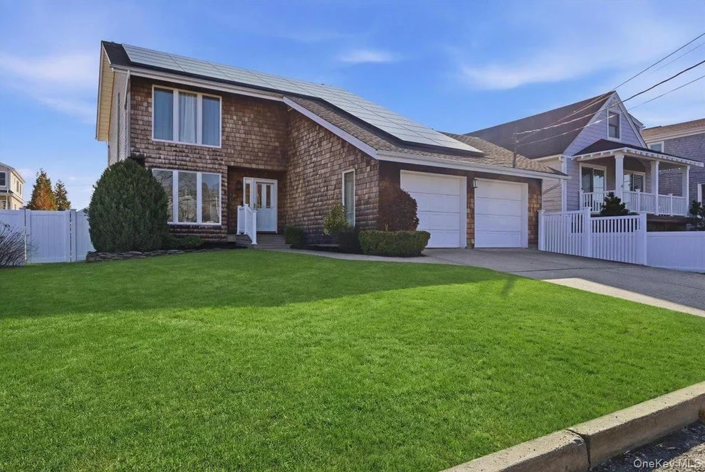 Unit for sale at 141 Annuskemunnica Road, Babylon, NY 11702