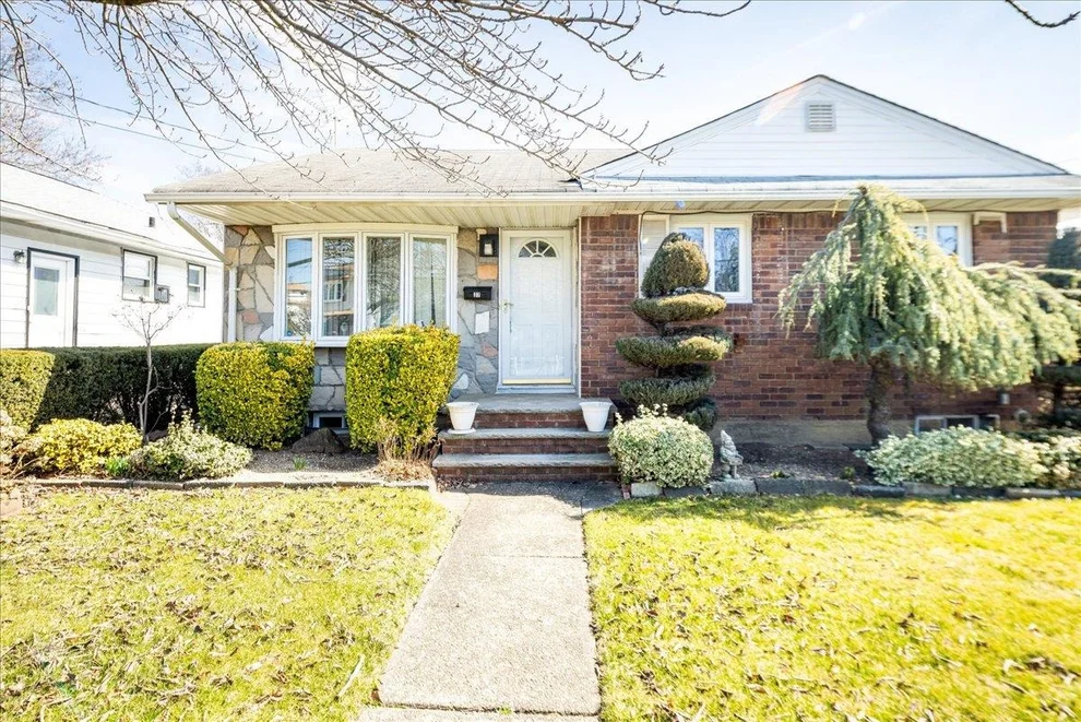 Unit for sale at 37 Miller Road, Oyster Bay, NY 11801