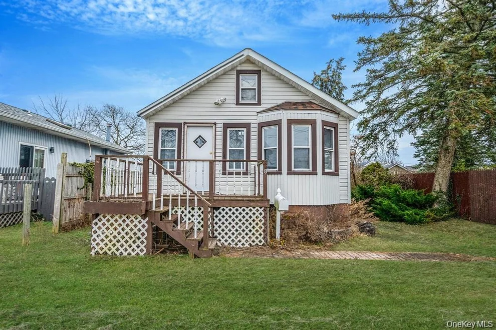 Unit for sale at 8 Eastern  concourse, Babylon, NY 11701