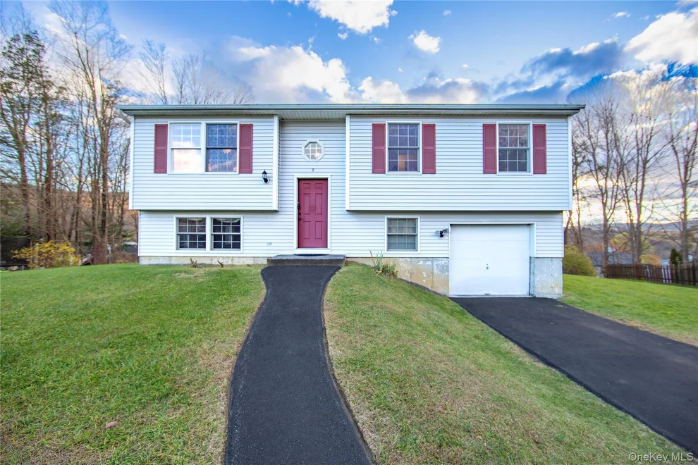 Unit for sale at 9 Nicole Lane, Dover, NY 12594