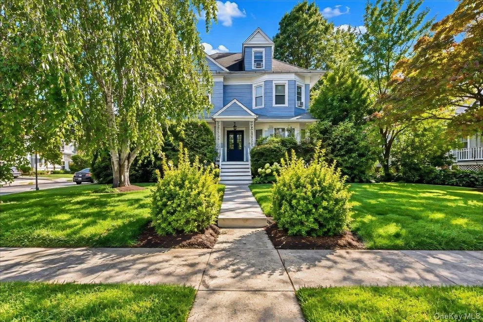 Unit for sale at 20 Edgewood Park, New Rochelle, NY 10801