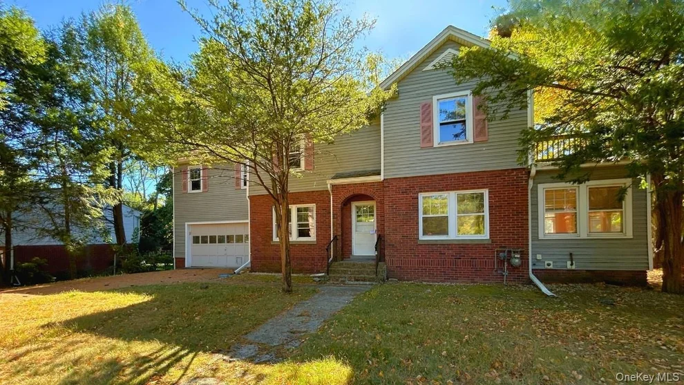Unit for sale at 18 Beechwood Park, Poughkeepsie (Town), NY 12601