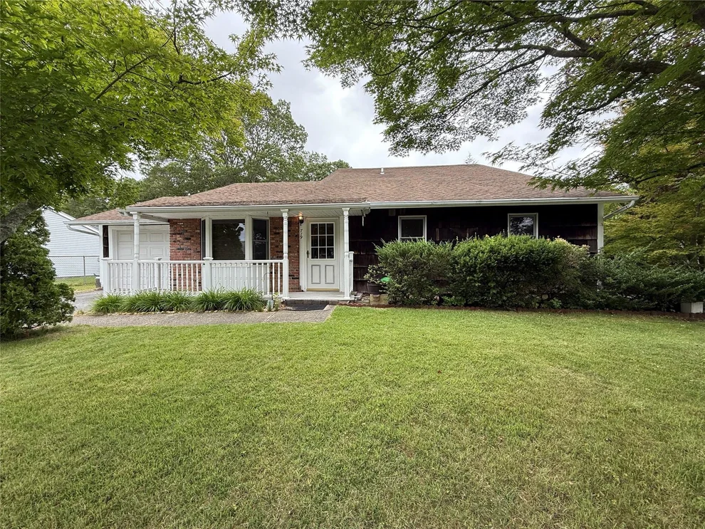 Unit for sale at 719 Greenbelt Parkway W, Islip, NY 11741