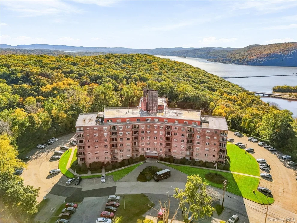 1 Lakeview Drive