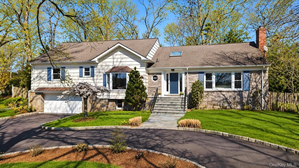 Unit for sale at 11 Iroquois Trail, Harrison, NY 10528