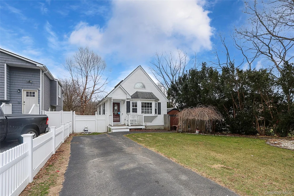 Unit for sale at 129 Norwalk Avenue, Brookhaven, NY 11763