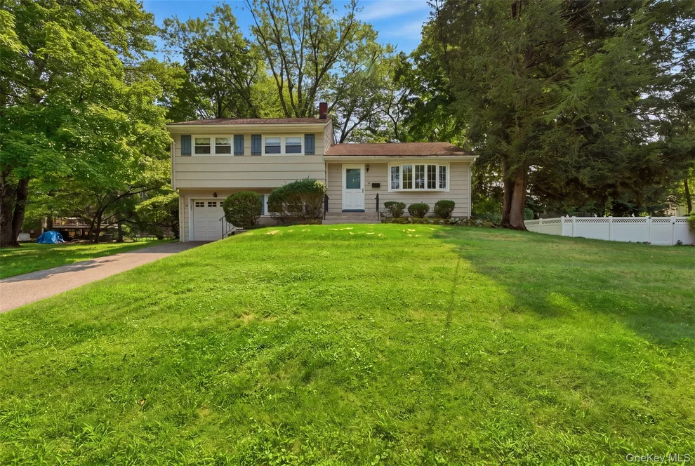 Unit for sale at 24 Marcia Lane, Clarkstown, NY 10956