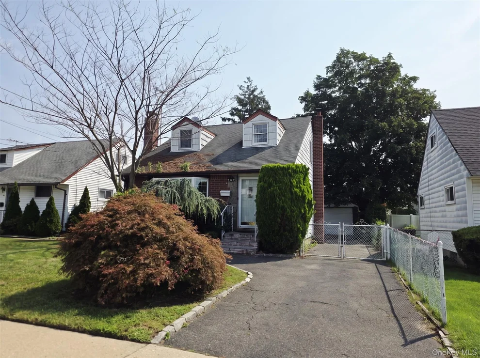 Unit for sale at 147 Miller Road, Oyster Bay, NY 11801