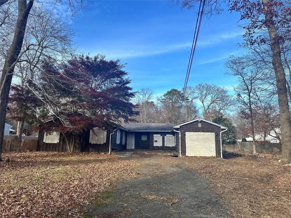 Unit for sale at 11 Wildwood, Brookhaven, NY 11961