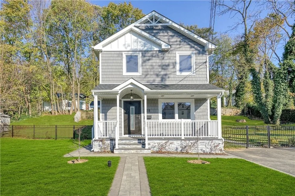 Unit for sale at 21 Locust Street, North Hempstead, NY 11577